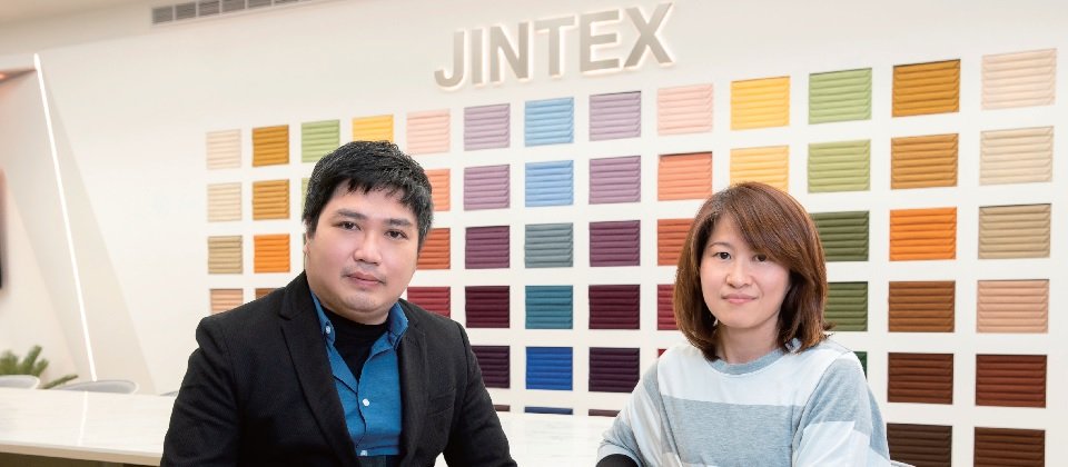 福盈科技化學集團資訊處長陳靖儒(右)、福盈科技化學資訊處主任游中天(左)