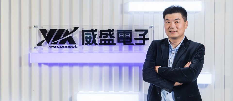 「隨著混合雲、物聯網興起,及遠距協作以及hybrid working需求大增,導致網路需求變動加劇、難以預測;因此我們引進VMware SD-WAN,打造即時彈性的網路骨幹,幫助我們改善網路管理效能、有效整合多雲多網架構,奠定數位優化與轉型的基礎。」─ 威盛電子資訊處資訊長 林立