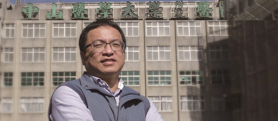 中山醫學大學附設醫院資訊室 林政宏主任 中山醫學大學附設醫院資訊室 林政宏主任
