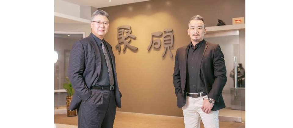 聚碩科技產品中心副總經理朱正邦與Commvault 台灣資深業務協理曹淏翔