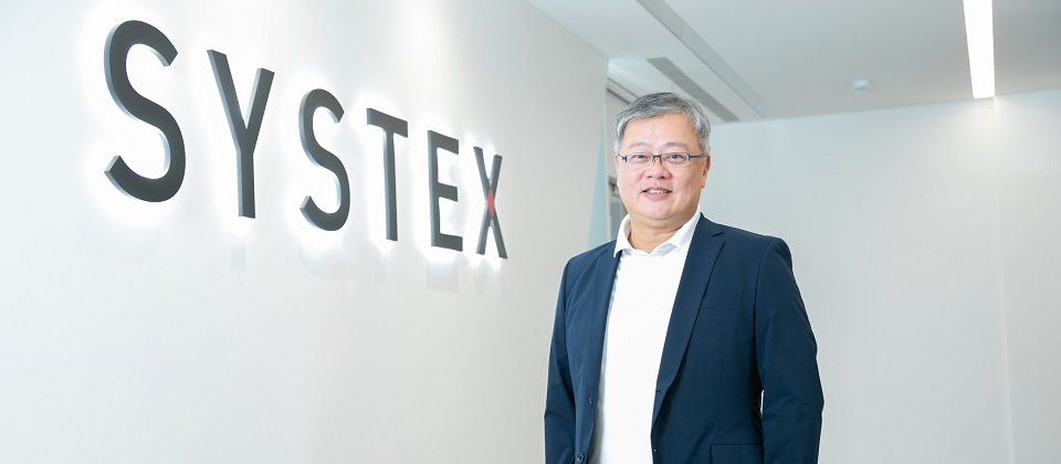 精誠資訊 VAD 生態長暨副總經理林承軒認為,企業用雲首選的最佳 IT 夥伴,必須具備雲地整合的專業能力與經驗。