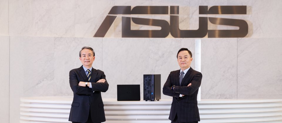 (左)華碩集團資安長、臺灣資安主管聯盟創辦人暨會長金慶柏、(右)華碩聯合科技系統事業總經理廖逸翔