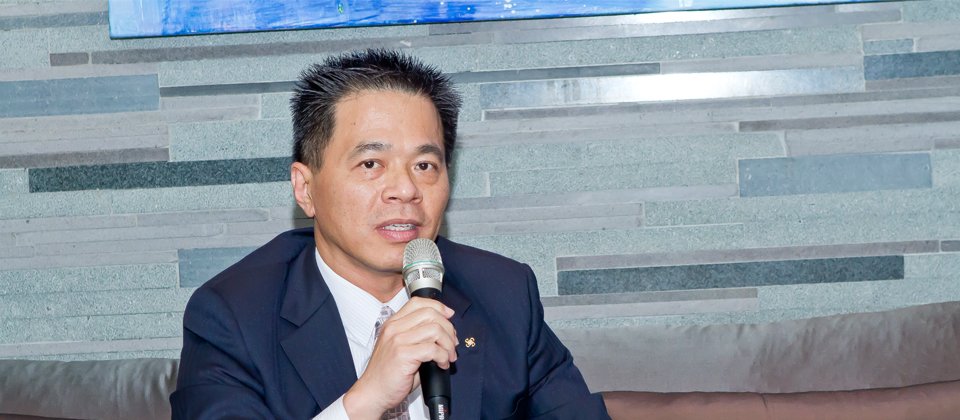 中租迪和應用系統發展部副總經理曾國瑞表示,中租迪和優先就會頻繁接觸到消費者個人資料的單位,如車輛事業單位、消費者資料分析單位,優先導入桌面雲和儲存雲。