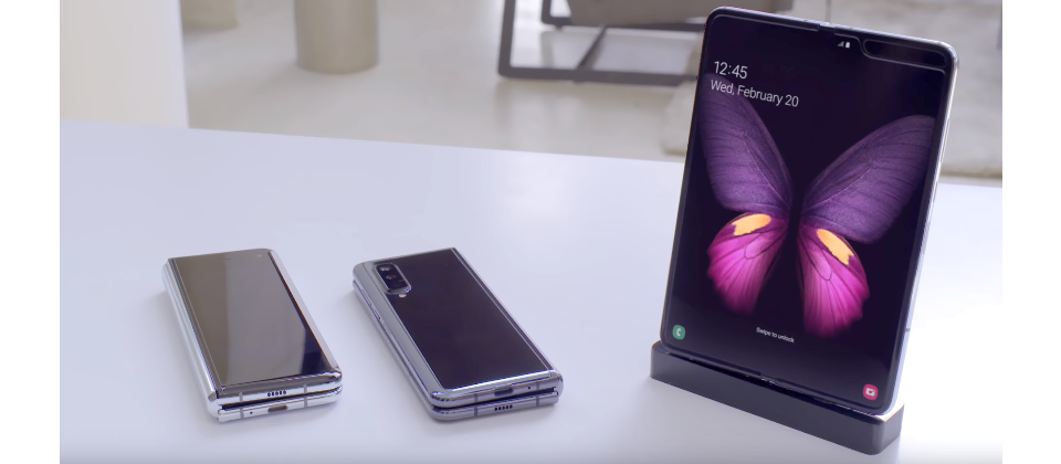 Galaxy Fold示意圖(翻攝自https://www.youtube.com/watch?v=QcaVmay2JEQ&list=PLTHa7qutpLjCC5hjMTFbWaxZE4EYo3EJv&index=6)