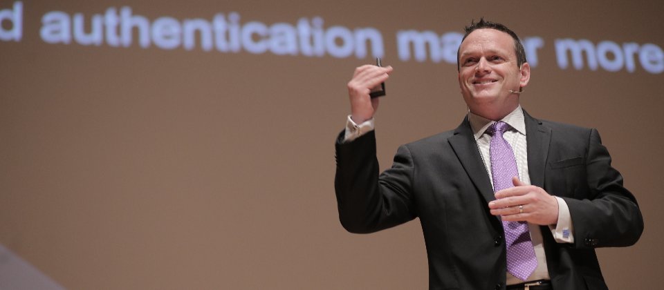 Matthew McCormack在2018年臺灣資安大會中,探討資安議題、IoT興起,以及在這種情況下的臺灣優勢。