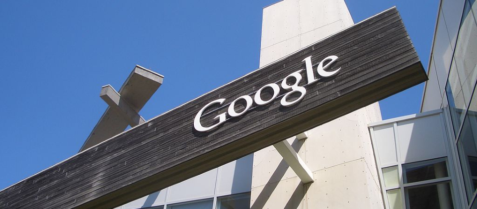 Photo credit: brionv, https://commons.wikimedia.org/wiki/File:Google_Sign.jpg, (CC BY-SA 2.0)