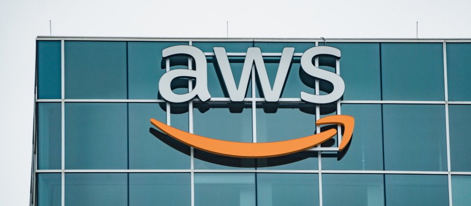 Amazon執行長Jeff Bezos在財報上特別強調AWS在推出15年後,預估年收入已達540億美元,而且仍在加速成長中。示意圖,Photo by Tony Webster on https://www.flickr.com/photos/diversey/46600198075 (CC BY 2.0)