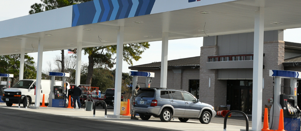 示意圖。Photo by U.S. Air Force and Ashley M. Wright(https://www.tyndall.af.mil/News/Article-Display/Article/669562/new-gas-station-opens/)