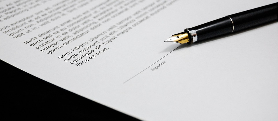 示意圖(photo by maxpixel,https://www.maxpixel.net/Documents-Paper-Document-Sign-Business-Agreement-428333)