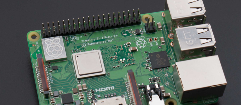 圖片來源/Raspberry Pi台灣樹莓派,https://www.raspberrypi.com.tw/wp-content/uploads/2018/03/B3-Plus-s.jpg