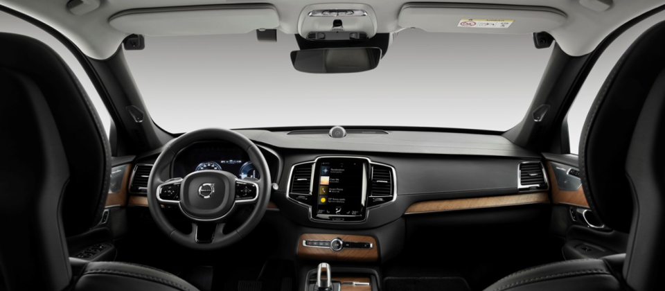 目前包括Volvo、Nissan以及Toyota等車商,已有或正規畫可偵測駕駛人酒駕或疲勞駕駛的科技,上圖是Volvo測試中的監控攝影機,能偵測駕駛臉部動作以判斷是否有酒駕等危險行為。(示意圖,圖片來源/Volvo)