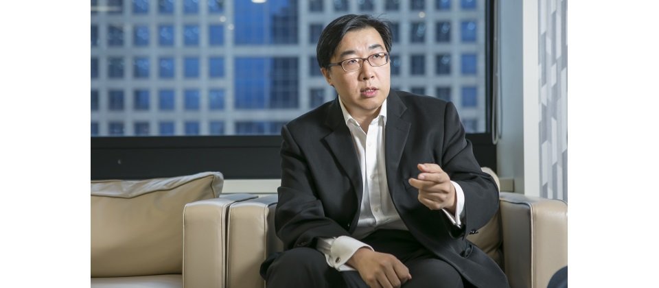 國泰金控數數發中心首席企業架構師張維仁認為,國泰不求技術封閉,只求技術領先。透過分享,才能帶著合作夥伴一起前進。(攝影/洪政偉)