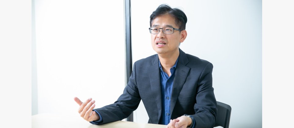 易遊網行銷長林怡誠認為,行銷應該讓所有數字可以自己說話,因此與IT部門共同在全行銷通路全系統埋入自家追蹤碼。現在,易遊網哪套Martech,在哪個通路,帶來多少營收,都能一目了然。(攝影/洪政偉)