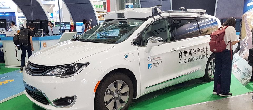 取得車牌後,工研院計畫將在新竹地區以Chrysler Pacifica改裝的自駕車來進行為期1年道路測試,以便讓自駕車可以熟悉各種臺灣道路環境。