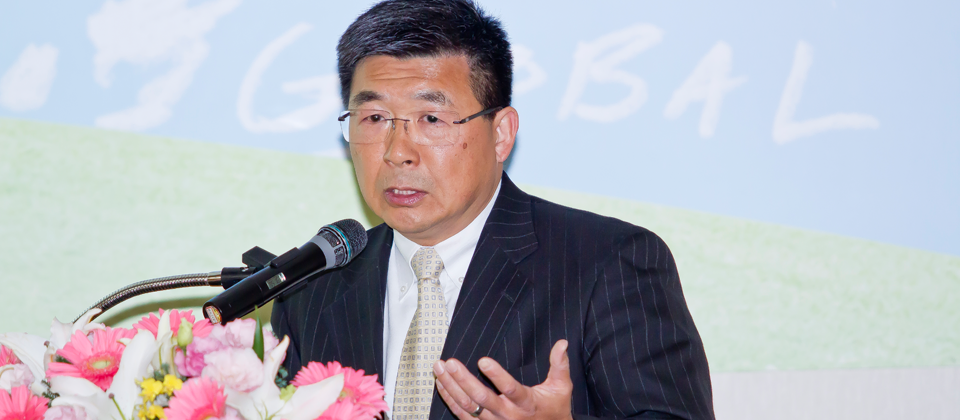 美國財政部主任李式平表示,美國政府將資訊採購視為一種提升國家經濟發展和GDP的政府投資,目的是為了興利,但反觀臺灣政府,則害怕資訊採購會圖利廠商,拼命防弊,也讓資訊採購無法發揮應有的效果。