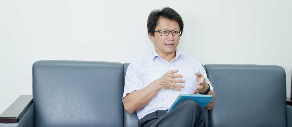現在國發會資訊訊處長簡宏偉,將於8月1日行政院資安處正式掛牌上路後,也接任資安處長一職。