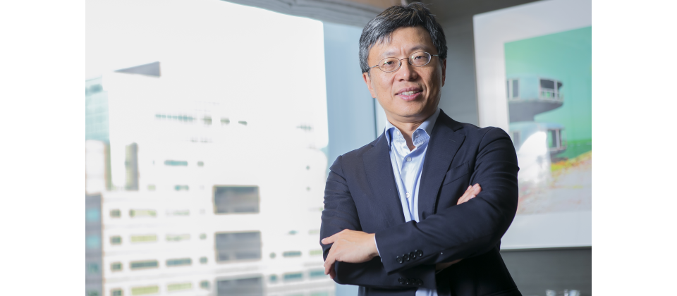 現今AI用大數據解小問題,但人擅長靠小數據解大問題,再從因果關係來類推出一般性,這是AI未來該走的方向。──微軟全球執行副總裁 沈向洋(攝影/洪政偉)