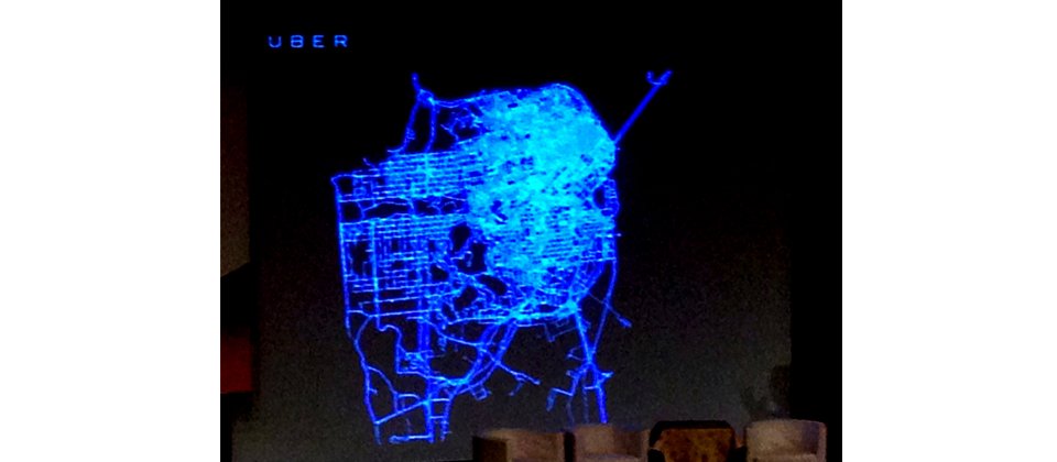 Uber藉由統計車輛的行駛GPS資訊,即時取得街道狀況,對行車做最佳化。