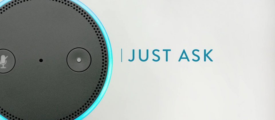 內建Alexa語音助理的Amazon Echo。
