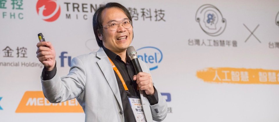 Google臺灣董事總經理簡立峰表示,AI浪潮中,臺灣的機會可用2句話描述, 臺灣AI硬體有優勢,AI應用要把握。(攝影/何維涓)