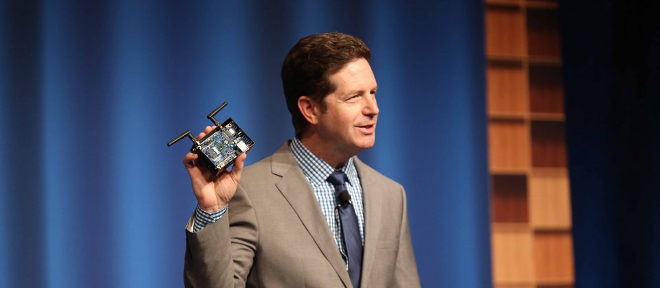 英特爾物聯網(IoT)事業群資深副總裁Doug Davis今年底將退休。