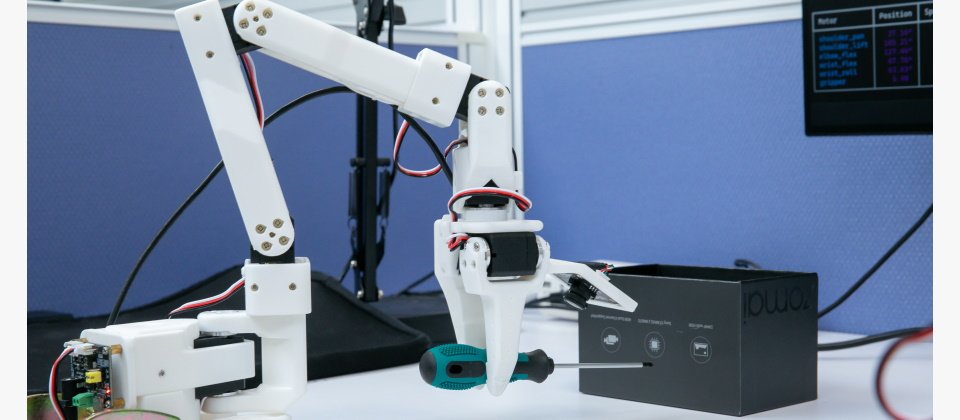 專攻智慧移動載具資安領域的VicOne LAB R7實驗室,首度公開模擬訓練的場域。(攝影/洪政偉)