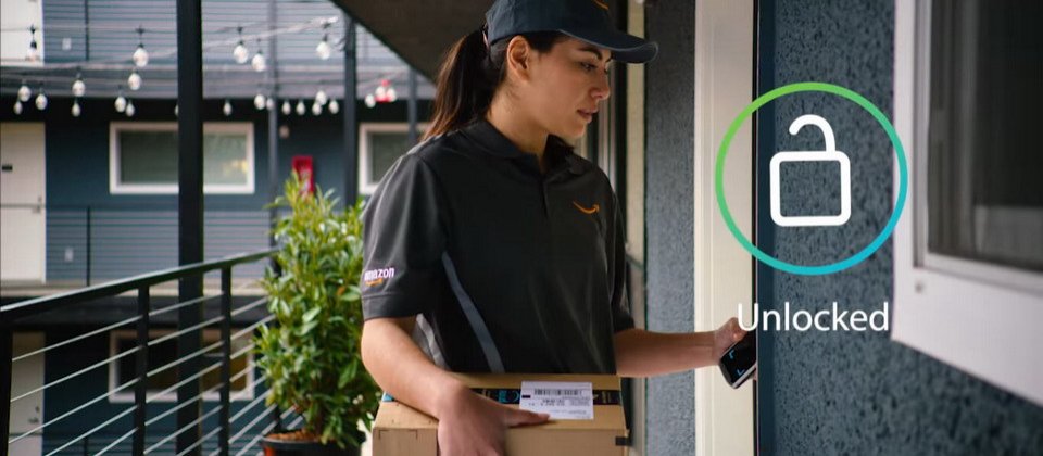 Amazon新推出網購送貨的Amazon Key智慧門鎖系統,包含了雲端家用攝影機及第三方業者推出的智慧門鎖,如Yalo及Kwikset等。攝影機與門鎖間以Zigbee連線,Amazon雲端攝影機也會錄下送貨過程影片。Amazon Key也可以用於其他應用,好比如代為幫忙居家清潔等