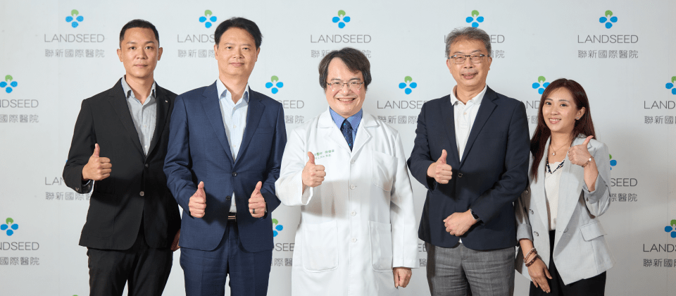 (左起)HPE 標準運算系統暨數位銷售事業處業務經理蔡緒瀚、HPE運算暨數位銷售事業處總經理郭裕昇、聯新國際醫院副院長暨數位發展部部長徐偉倫醫師、凌羣電腦副總經理李振寰及凌羣電腦協理陳秦渝