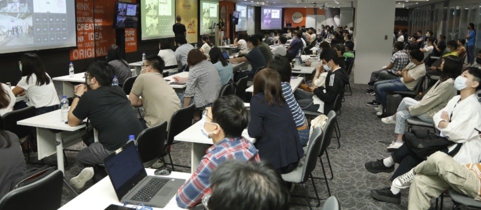 新加坡商鈦坦科技敏捷教練黃世銘與心裡安全感顧問王敏於 Agile Summit 2022 分享帶動 Scrum 團隊的心法。