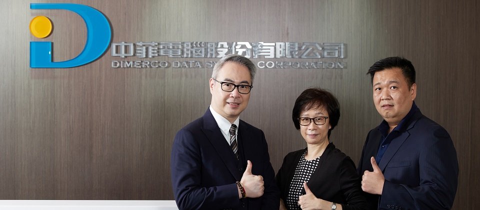 (由左至右) Check Point 劉基章 Vincent Liu 台灣區總經理、中菲電腦 胡淑嫻 副總、中菲電腦 簡世哲 協理