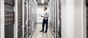 HPE Aruba Networking CX 10000系列交換器協助企業打造高效安全的自動化網路。