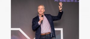 Nutanix雲原生副總裁暨總經理Dan Ciruli曾代表Google參與Istio指導委員會,他直言,五年後,大家可能不會再使用「AI工作負載」這個詞,而是直接稱為「工作負載」,因為AI工作負載將成為最普遍的工作負載型態。(圖片來源/Nutanix)