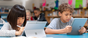 2年前為了吸引企業及學校用戶升級,微軟將Windows 10企業及教育版本用戶的技術支援期,拉長到今年4月。但考量武漢肺炎疫情對用戶造成的衝擊,宣布將預訂Windows 1709技術支援,包括企業、教育及IoT版,再延長半年。(示意圖,圖片來源/微軟)