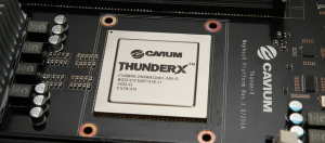 Cavium宣布推出採用ARM v8架構的64位元晶片ThunderX，預計將於2015上半年量產，這系列處理器採用28奈米製程，最多48核心，時脈最高2.5GHz，並支援單路與2路架構的伺服器。